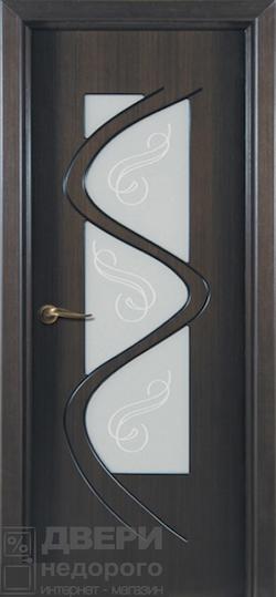 Шпонированная дверь Вега остекленная венге